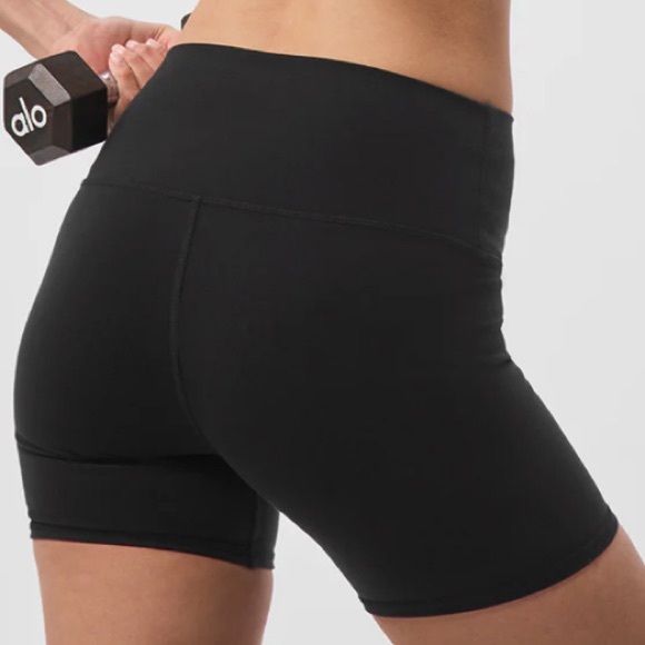 Alo Yoga Airlift High-Waisted Biker Shorts - Picture 2 of 6